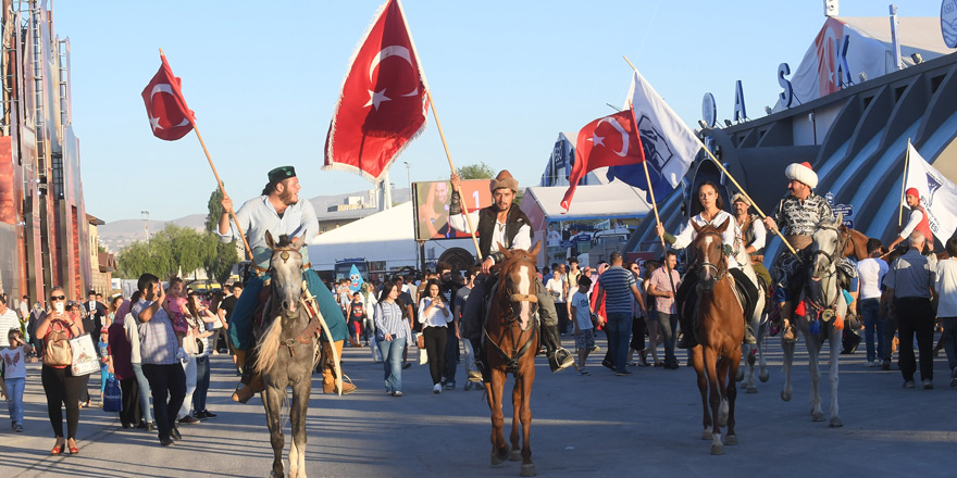 Ankara Festivali'nden Kayı çadırı kuruldu
