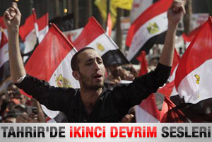 Tahrir'de yine devrim sesleri yükseliyor