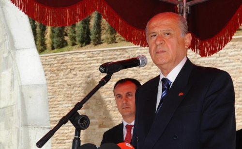 Bahçeli ülkücü Şehitlere dua etti 5