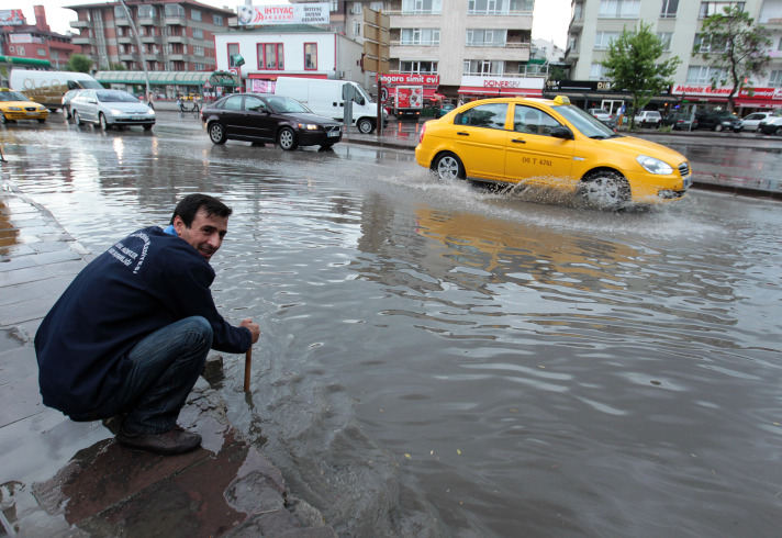 Dolu ve yağmur hayatı felç etti 27