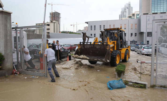 Dolu ve yağmur hayatı felç etti 44