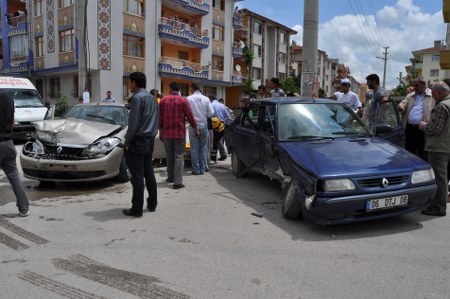 Hüseyin Çakmak trafik kazası geçirdi 4