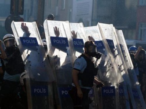 Taksim ve Yüksekova'da Hatip Dicle gerginliği 6