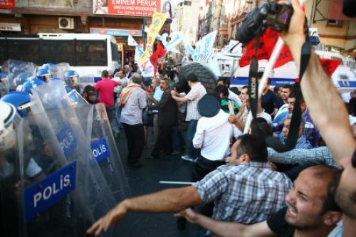 Taksim ve Yüksekova'da Hatip Dicle gerginliği 8