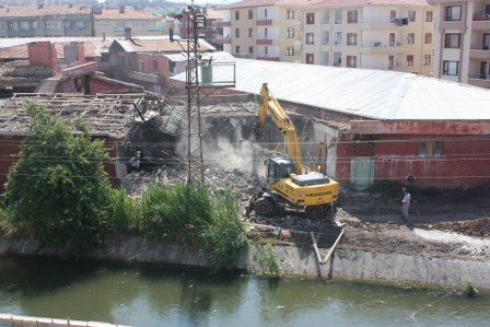 Avni Cihangir İş Hanı Yıkılıyor 4