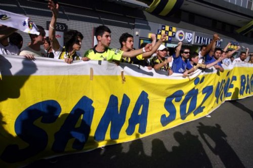 Fenerbahçe taraftarından Aziz Başkan'a tam destek 2