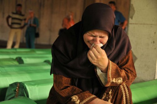 Srebrenitsa soykırımının 16. yılı 3