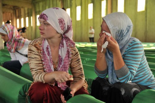 Srebrenitsa soykırımının 16. yılı 9