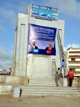 Somali'de Erdoğan pankartları
