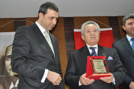 Törenle hizmete açıldı 25