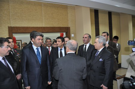 Törenle hizmete açıldı 9