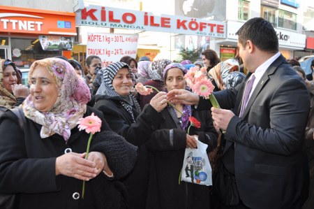 Her kadın bir çiçektir 10