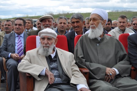 Yunus Emre Camii Çiçek'in katılımıyla açıldı 3