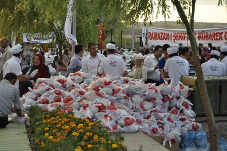 Gökçek'ten gövde gösterisi 22