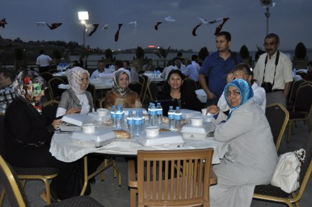 Sırılsıklam iftar 28
