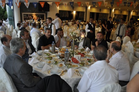 Ak Parti'den muhteşem iftar 10