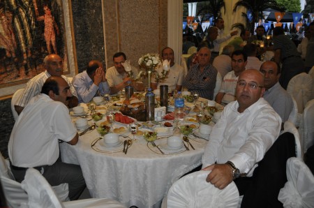 Ak Parti'den muhteşem iftar 20