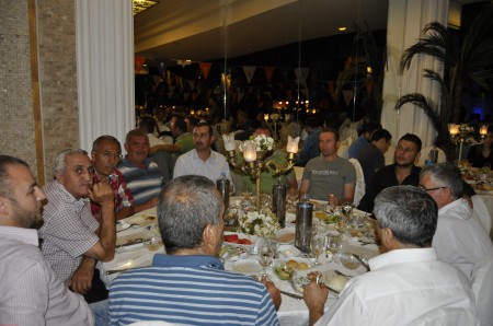 Ak Parti'den muhteşem iftar 39