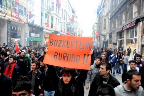 Taksim'deki anma töreninde gerginlik 12