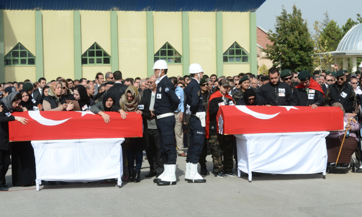 Gölbaşı şehitlerin idevletin zirvesi uğurladı 15