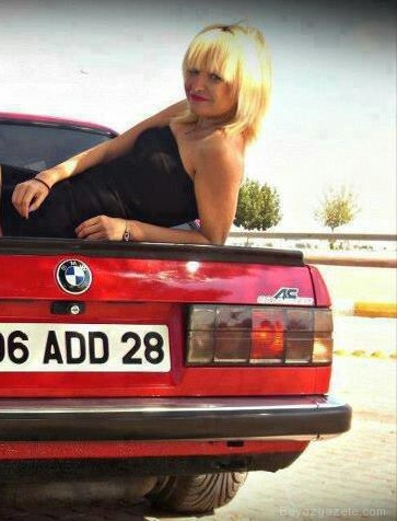 BMW'Cİ ÇILGIN KIZLAR 13