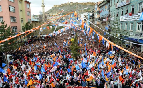 AKP'nin ilk seçim mitingi Bayburt'ta 15