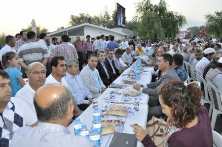 Gökçek, Gölbaşı'nda halk iftarında 13