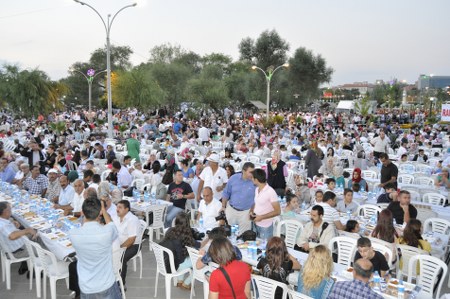 Gökçek, Gölbaşı'nda halk iftarında 18