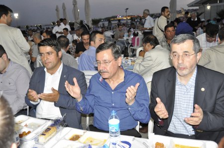 Gökçek, Gölbaşı'nda halk iftarında 23