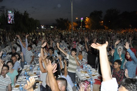 Gökçek, Gölbaşı'nda halk iftarında 37