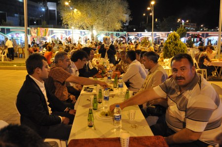 Sahil Parkı siyasetçilerin uğrqak mekanı oldu 15