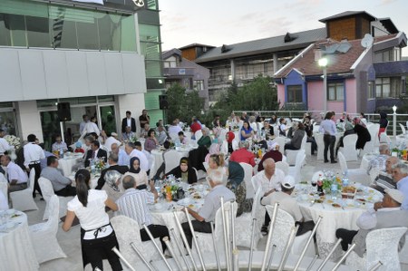 Ak Parti'den partililere iftar 10