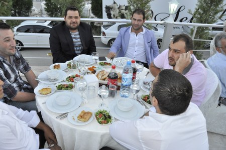 Ak Parti'den partililere iftar 13