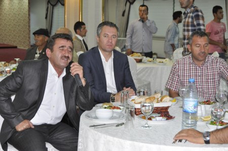 Ak Parti'den partililere iftar 26