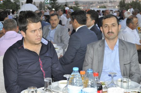 Ak Parti'den partililere iftar 27