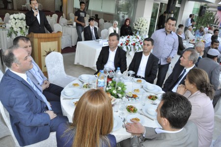 Ak Parti'den partililere iftar 3