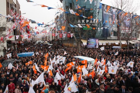 Gökçek Gölbaşı'nı salladı 11