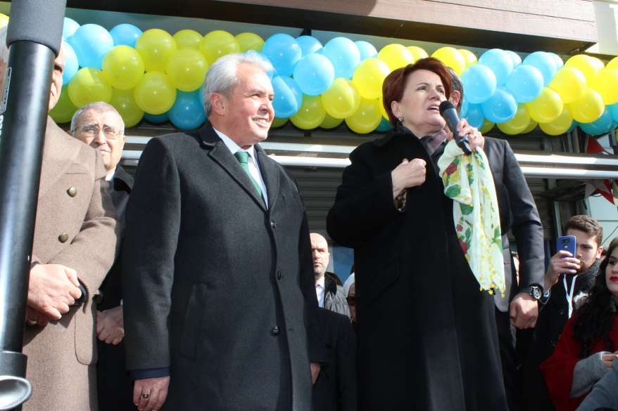 Hacı Karagöz'den miting gibi SKM açılışı 115