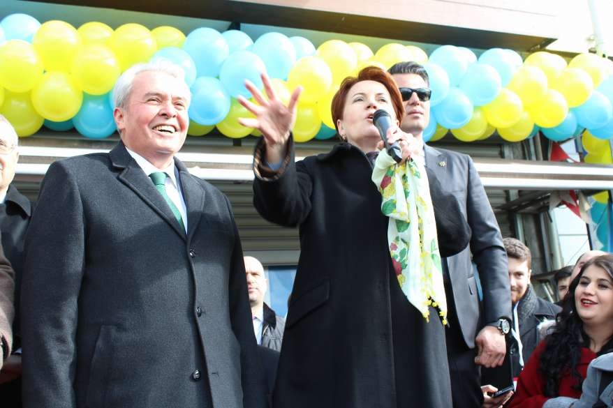 Hacı Karagöz'den miting gibi SKM açılışı 117