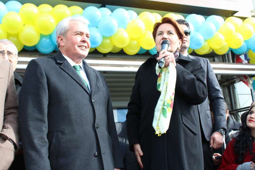 Hacı Karagöz'den miting gibi SKM açılışı 119