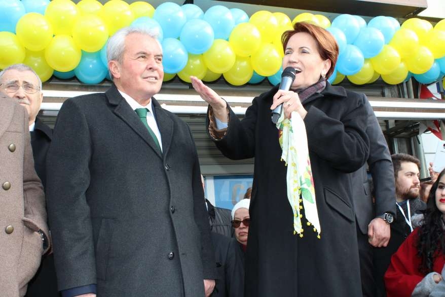 Hacı Karagöz'den miting gibi SKM açılışı 127