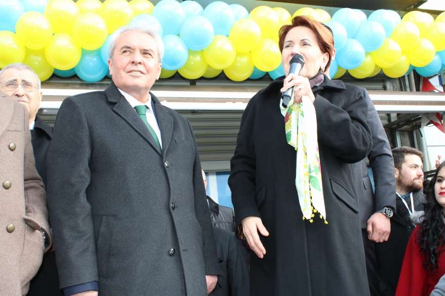Hacı Karagöz'den miting gibi SKM açılışı 128