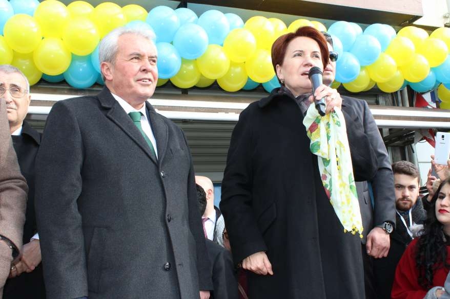 Hacı Karagöz'den miting gibi SKM açılışı 129
