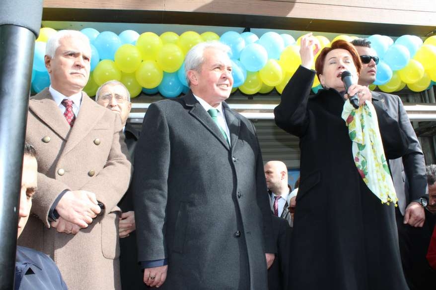 Hacı Karagöz'den miting gibi SKM açılışı 132