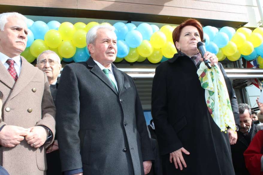 Hacı Karagöz'den miting gibi SKM açılışı 139