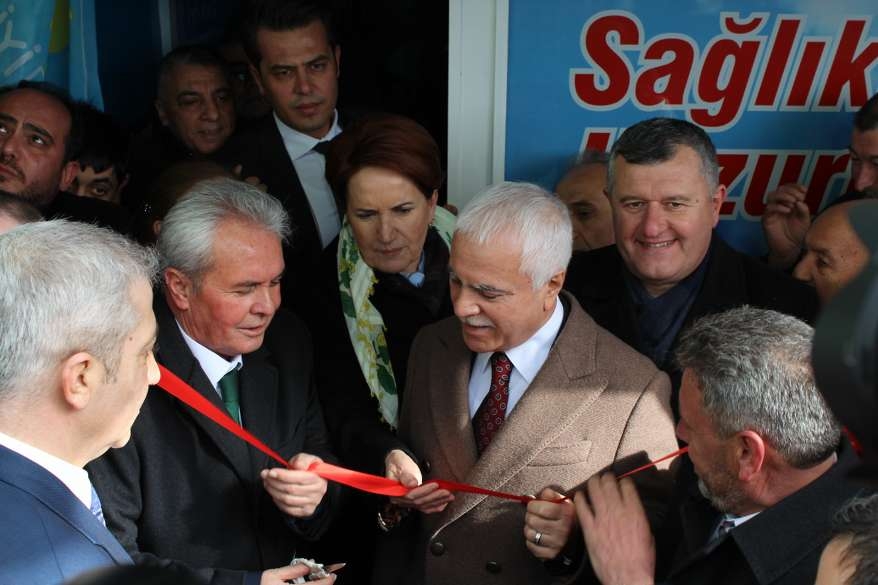 Hacı Karagöz'den miting gibi SKM açılışı 145