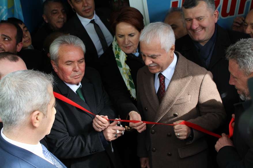 Hacı Karagöz'den miting gibi SKM açılışı 146