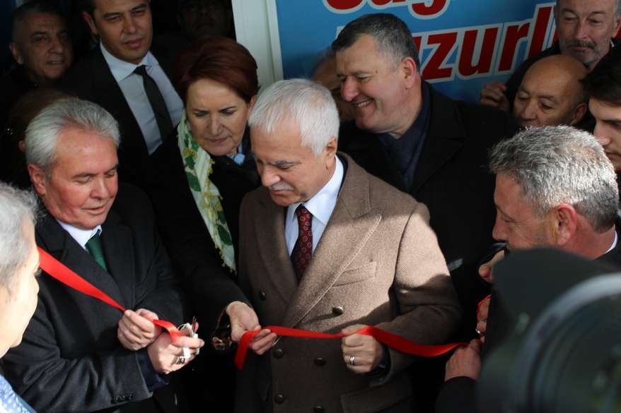 Hacı Karagöz'den miting gibi SKM açılışı 147