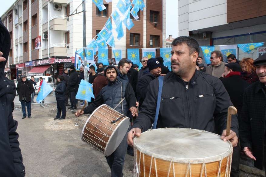 Hacı Karagöz'den miting gibi SKM açılışı 4