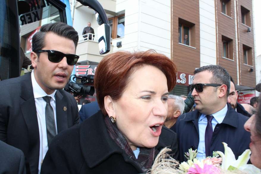 Hacı Karagöz'den miting gibi SKM açılışı 44
